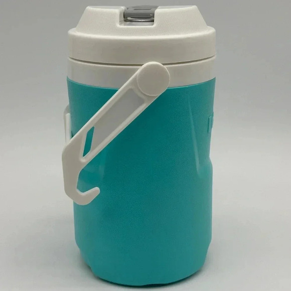 Igloo 1/2 Gallon Laguna Sport Beverage Jug with Hooks - Light Blue - Picture 6 of 7